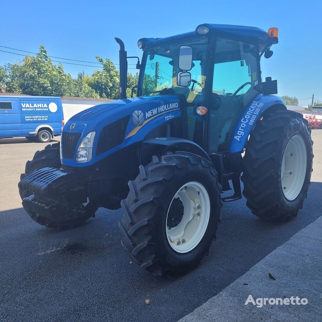 New Holland TD 5.95  kerekes traktor