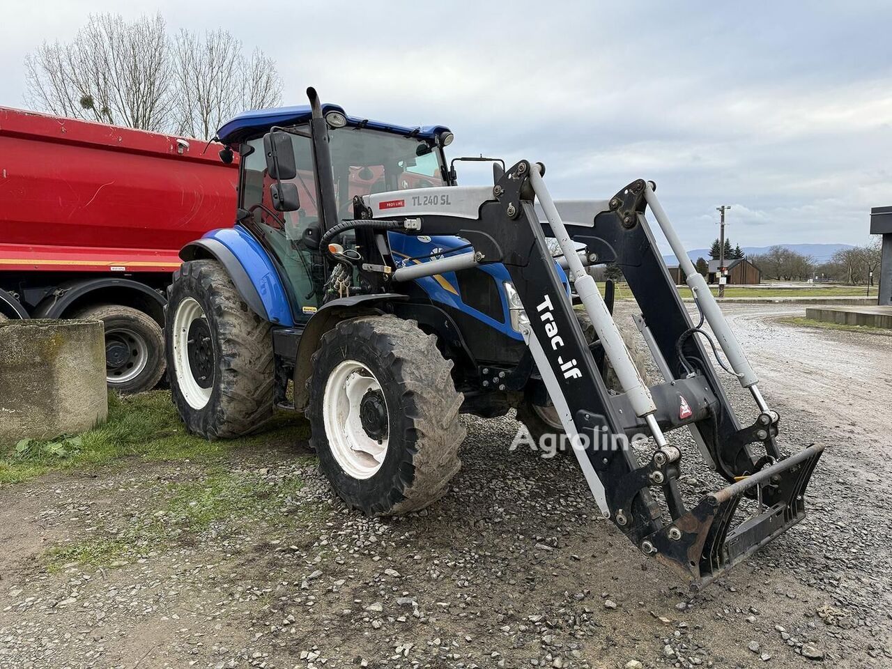 Kolesový traktor New Holland TD 5.95 + TrackLift SL 240 - Agroline