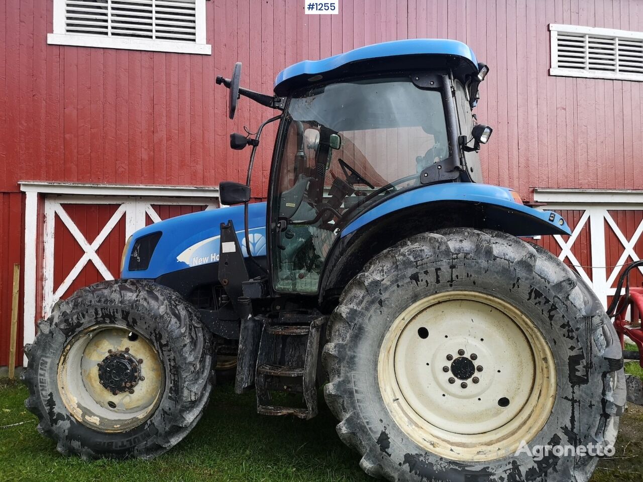 New Holland TS110A traktor på hjul