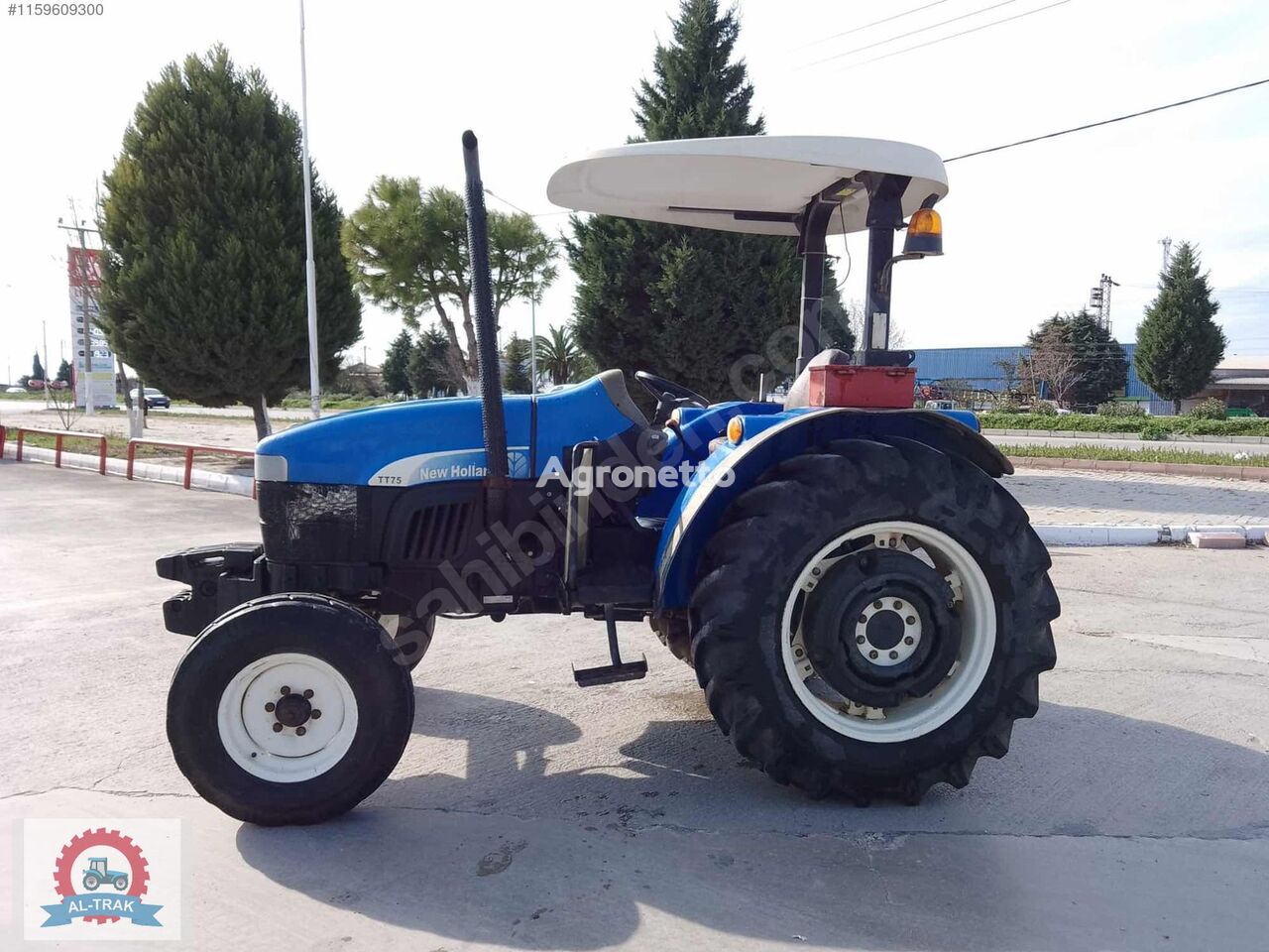 New Holland TT 75 wheel tractor