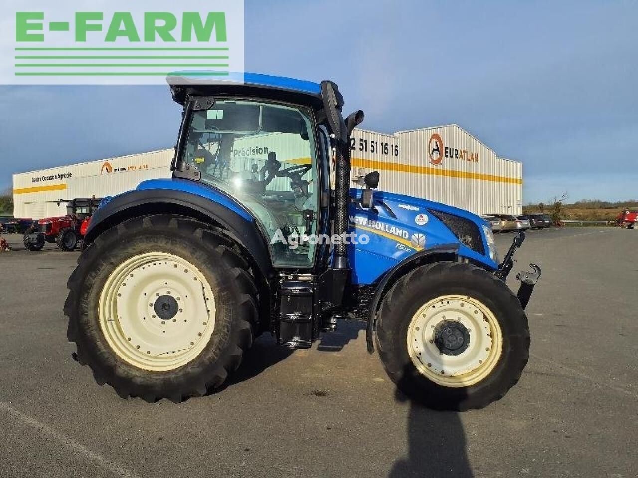 New Holland t5-110ac AC wheel tractor