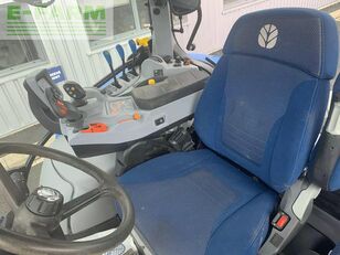 New Holland t6.145 dynamic command wheel tractor