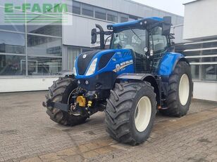 New Holland t7.225 pyörätraktori