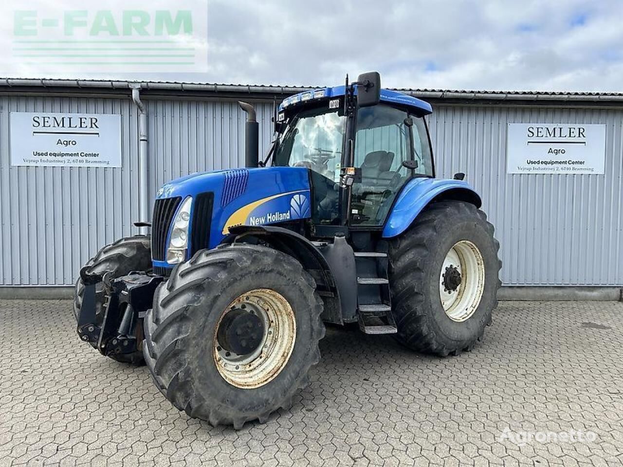 tracteur à roues New Holland tg285