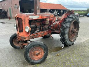 Nuffield 460 tractor de ruedas