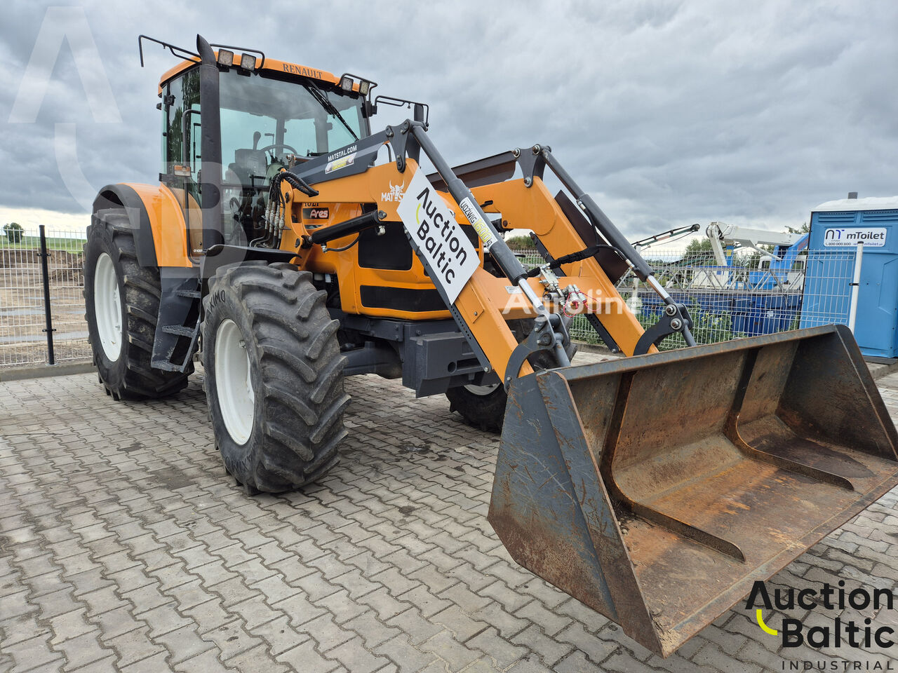 Trator de rodas Renault S4212 EB - Agroline