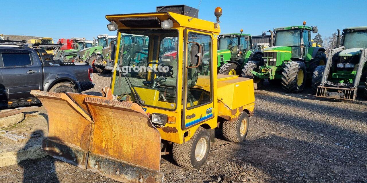 Ratinio traktoriaus Rimas WULFF 600 4×4 pardavimas | Agronetto LT Ratinis traktorius Rimas WULFF 600 4×4 - Agronetto
