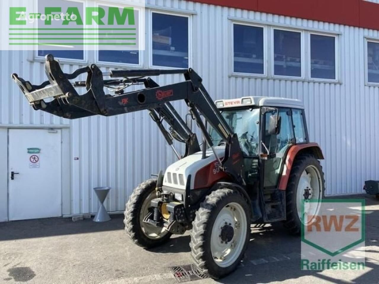 kolový traktor Steyr 9086