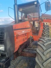 tracteur &agrave; roues Valmet 805