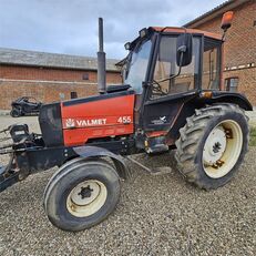 Valtra 455 traktor p&aring; hjul