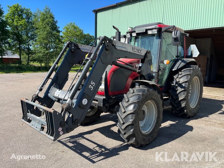 Valtra A72 wheel tractor