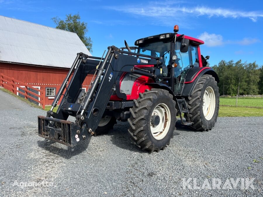 Valtra N111 tractor de ruedas