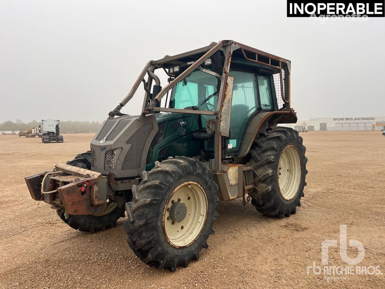 Valtra N123 4x4 Tracteur Forestier (Inoperable) wheel tractor