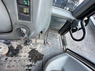Traktor na kolesih Valtra N92 naprodaj - Slika 34 | Agroline SI Traktor na kolesih Valtra N92 | Slika 34 - Agroline