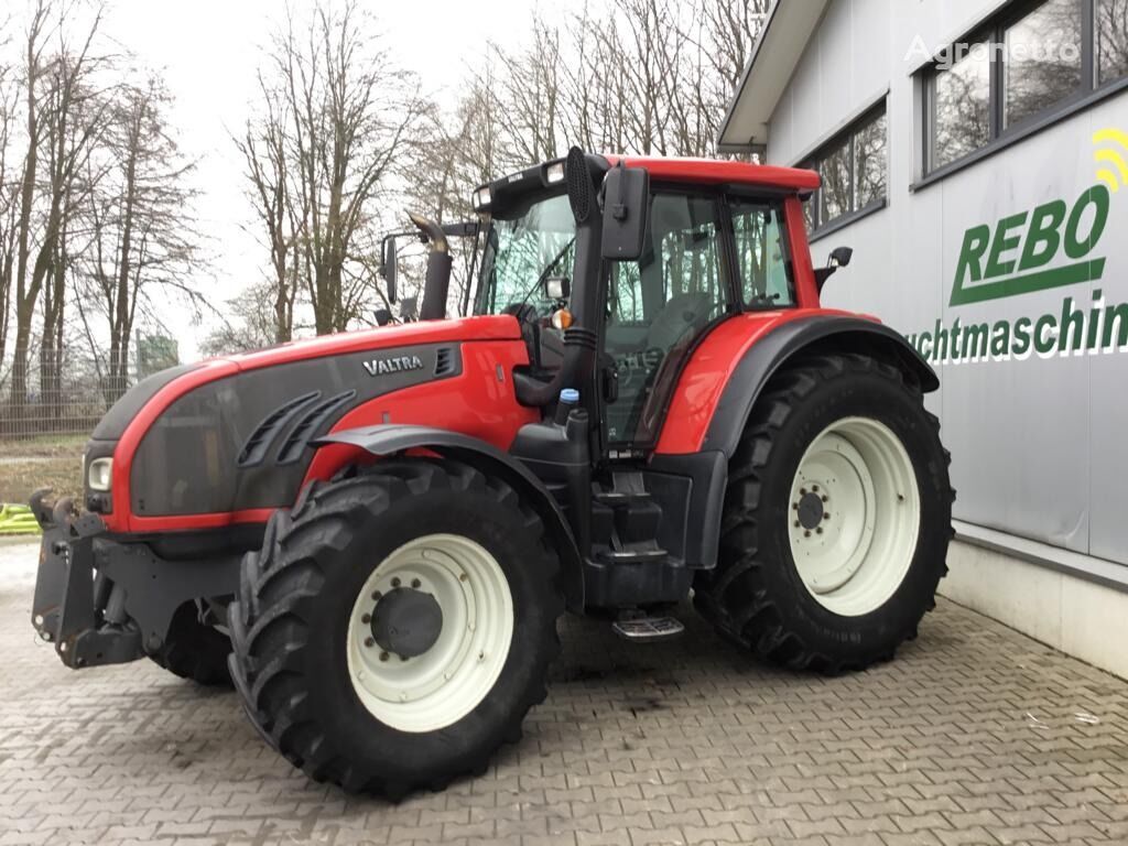 трактор колесный Valtra T 163