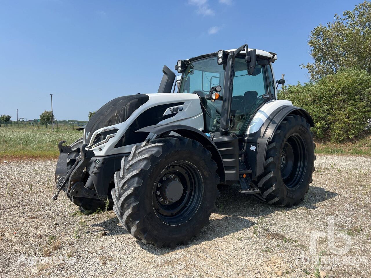 Valtra T145 DIRECT wheel tractor