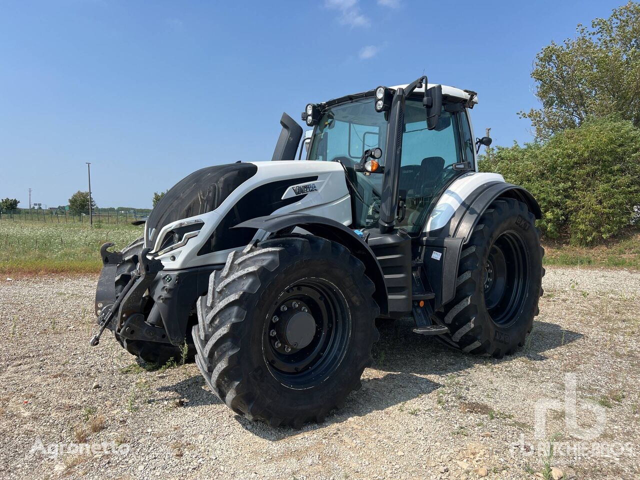 ratinis traktorius Valtra T145 DIRECT