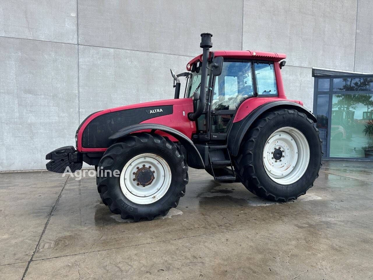 Трактор колесный Valtra T150 - Agroline