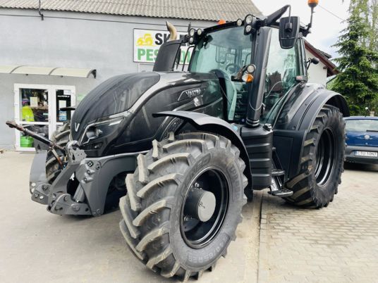 tracteur à roues Valtra T154 Unlimited