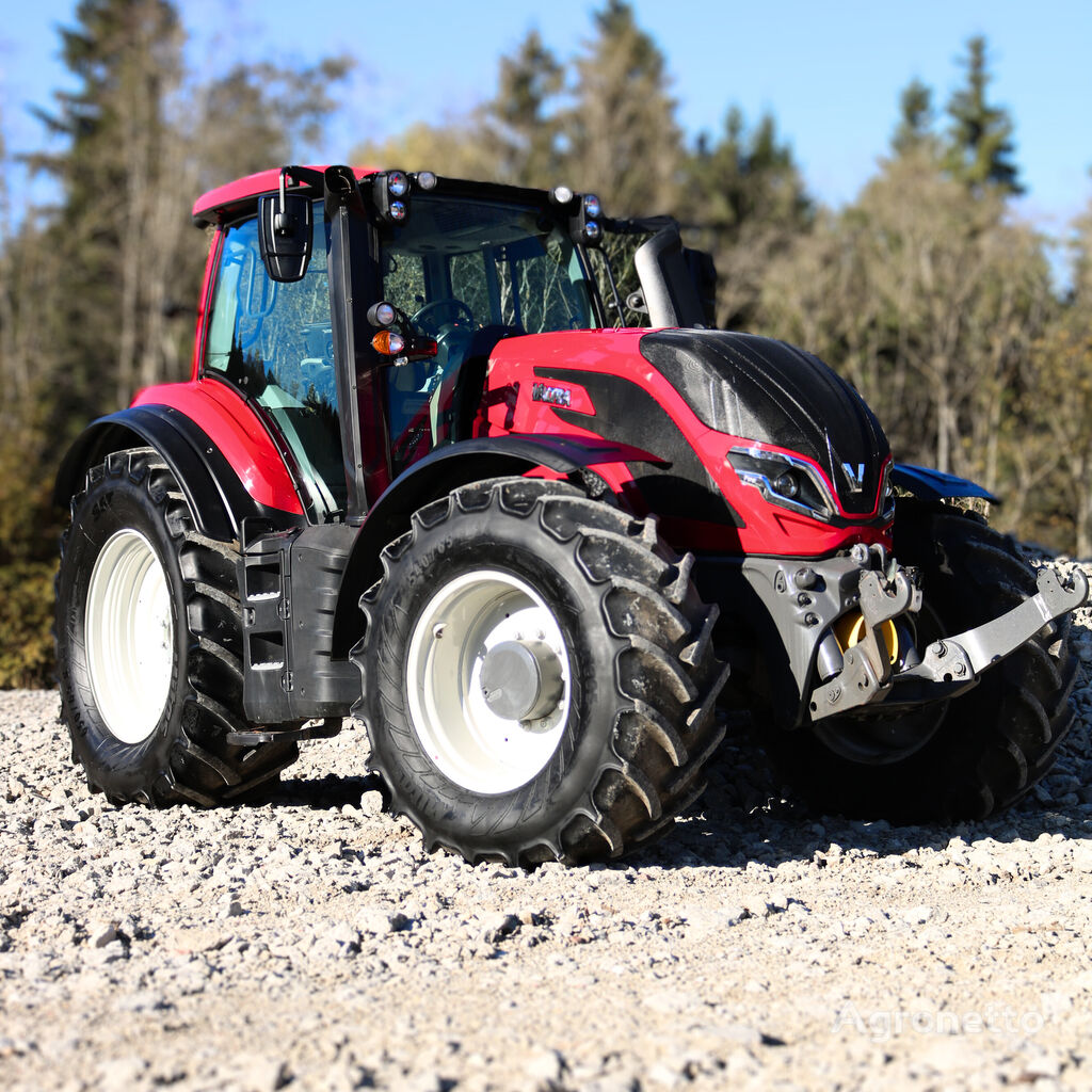 tracteur à roues Valtra T175E VERSUS