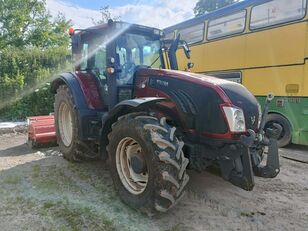 Valtra T183 wheel tractor