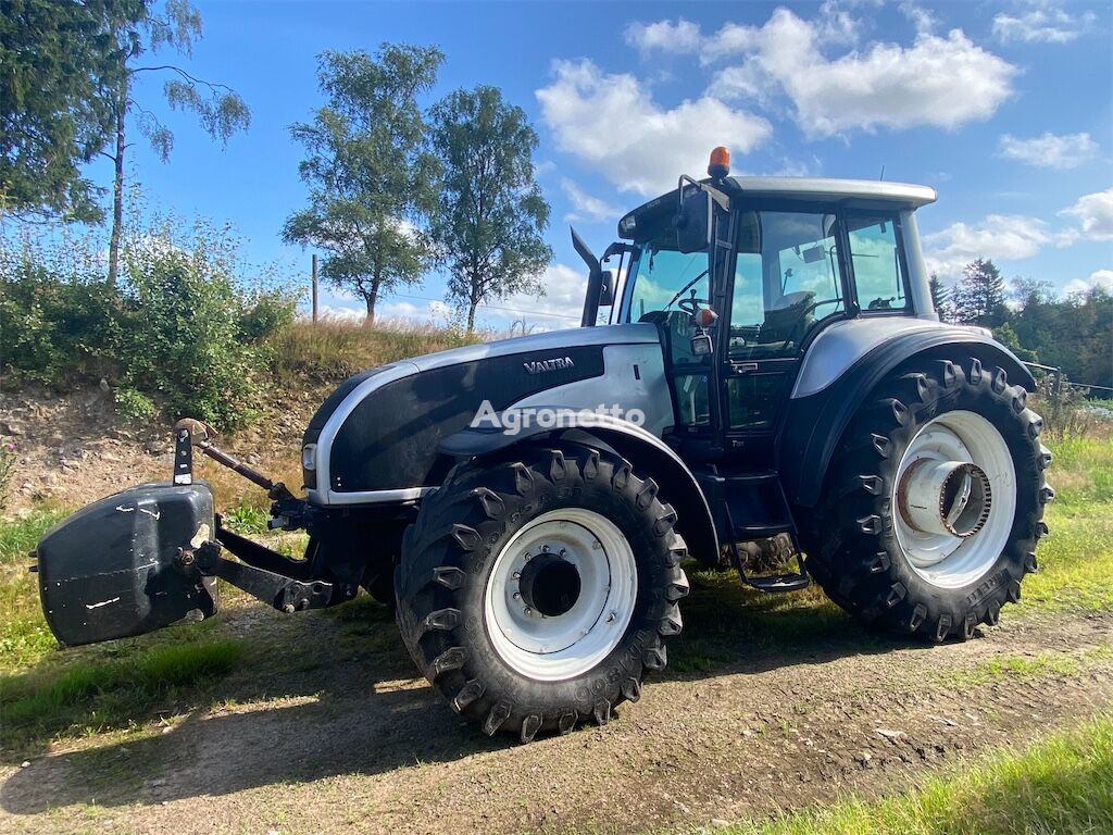 kolesový traktor Valtra T190