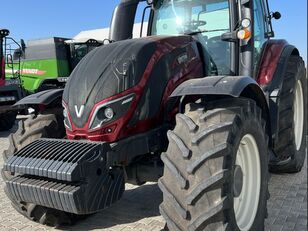 kolesový traktor Valtra T194 HiTech