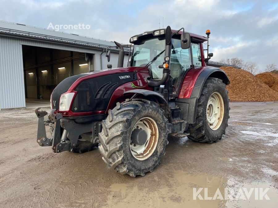 tracteur à roues Valtra T213 Versu