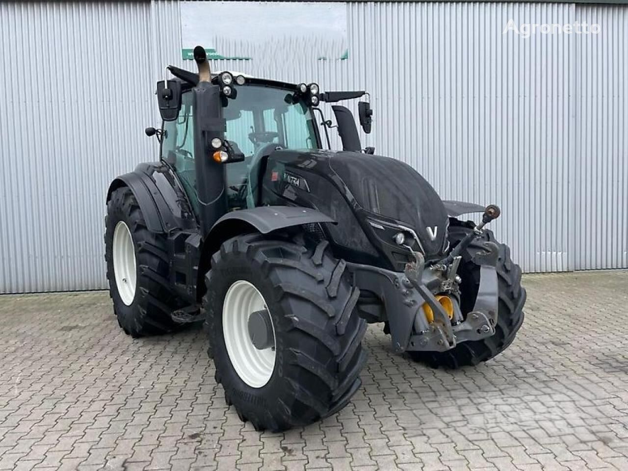 Valtra T214 D + Smarttouch + RTK wheel tractor