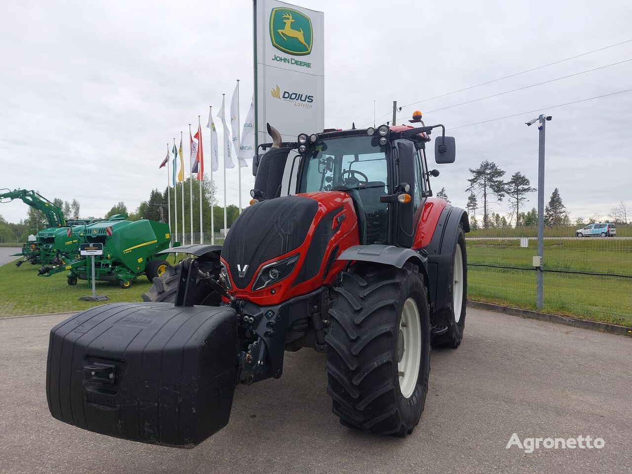 трактор колесный Valtra T234