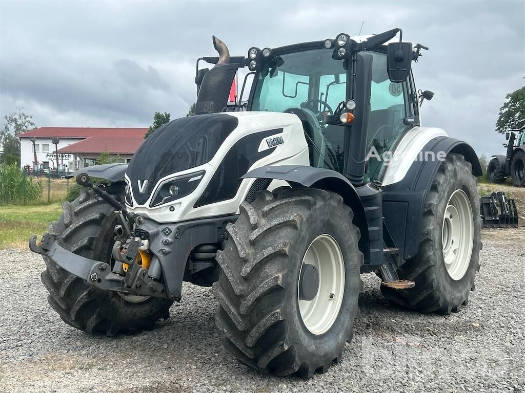 Valtra T234 wheel tractor - Agroline
