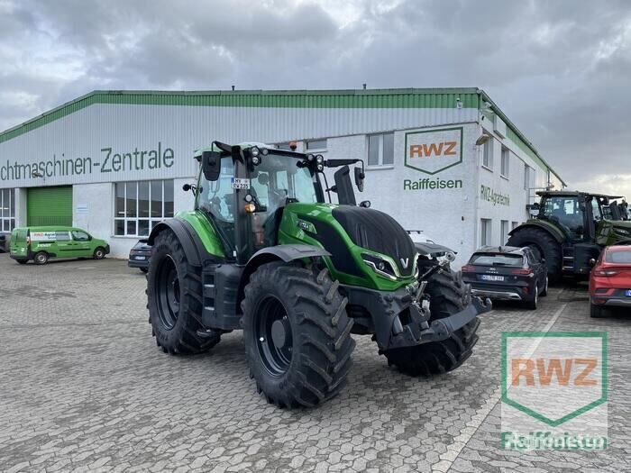 tracteur à roues Valtra T235 V Schlepper