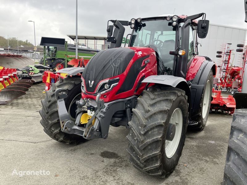 Valtra T235D  wheel tractor