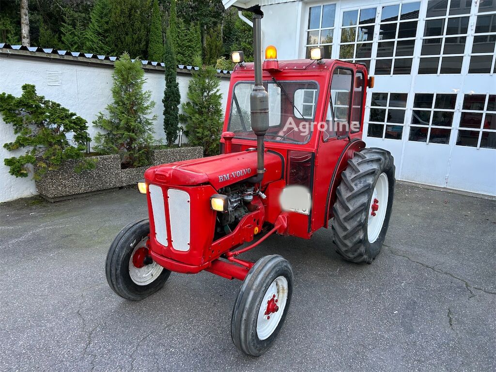 Трактор колесный Volvo 320 Buster - Agroline