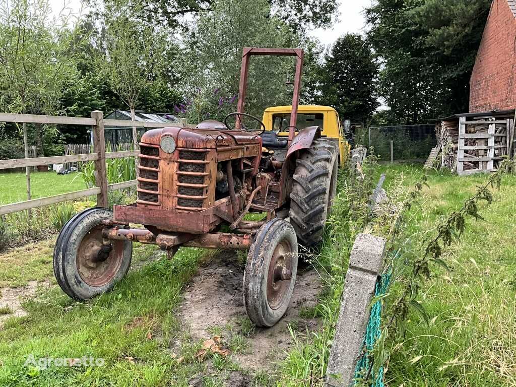 tracteur à roues Volvo BM 350