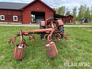 kolesov&yacute; traktor Volvo T 230 Victor