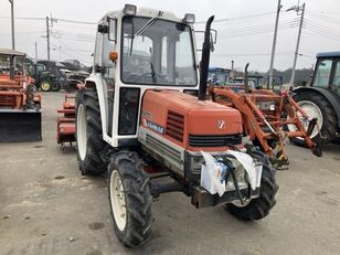 máy kéo bánh lốp Yanmar F475D