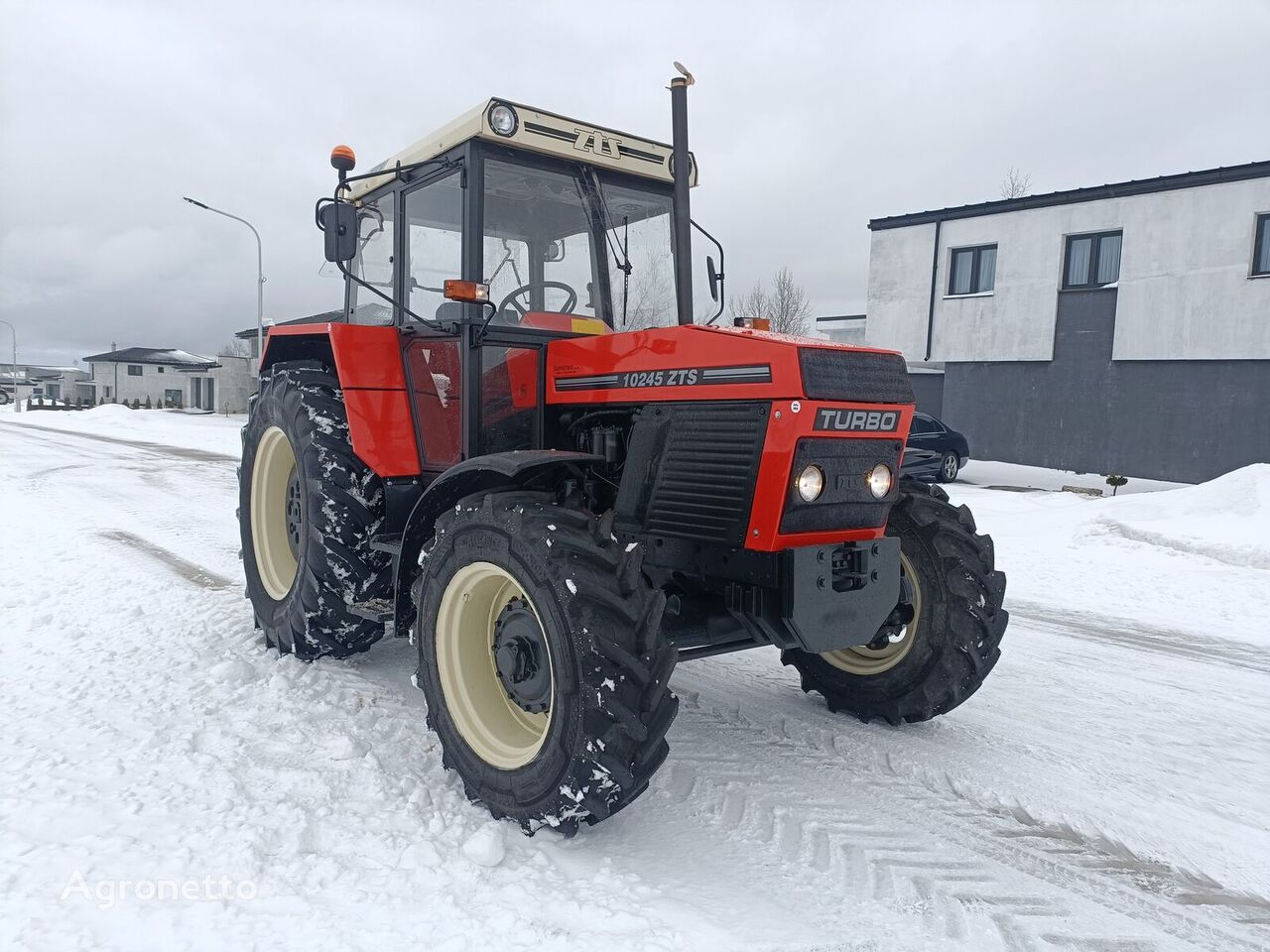 tracteur à roues Zetor 10245