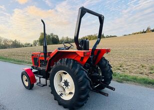 tracteur &agrave; roues Zetor 3320 cabrio