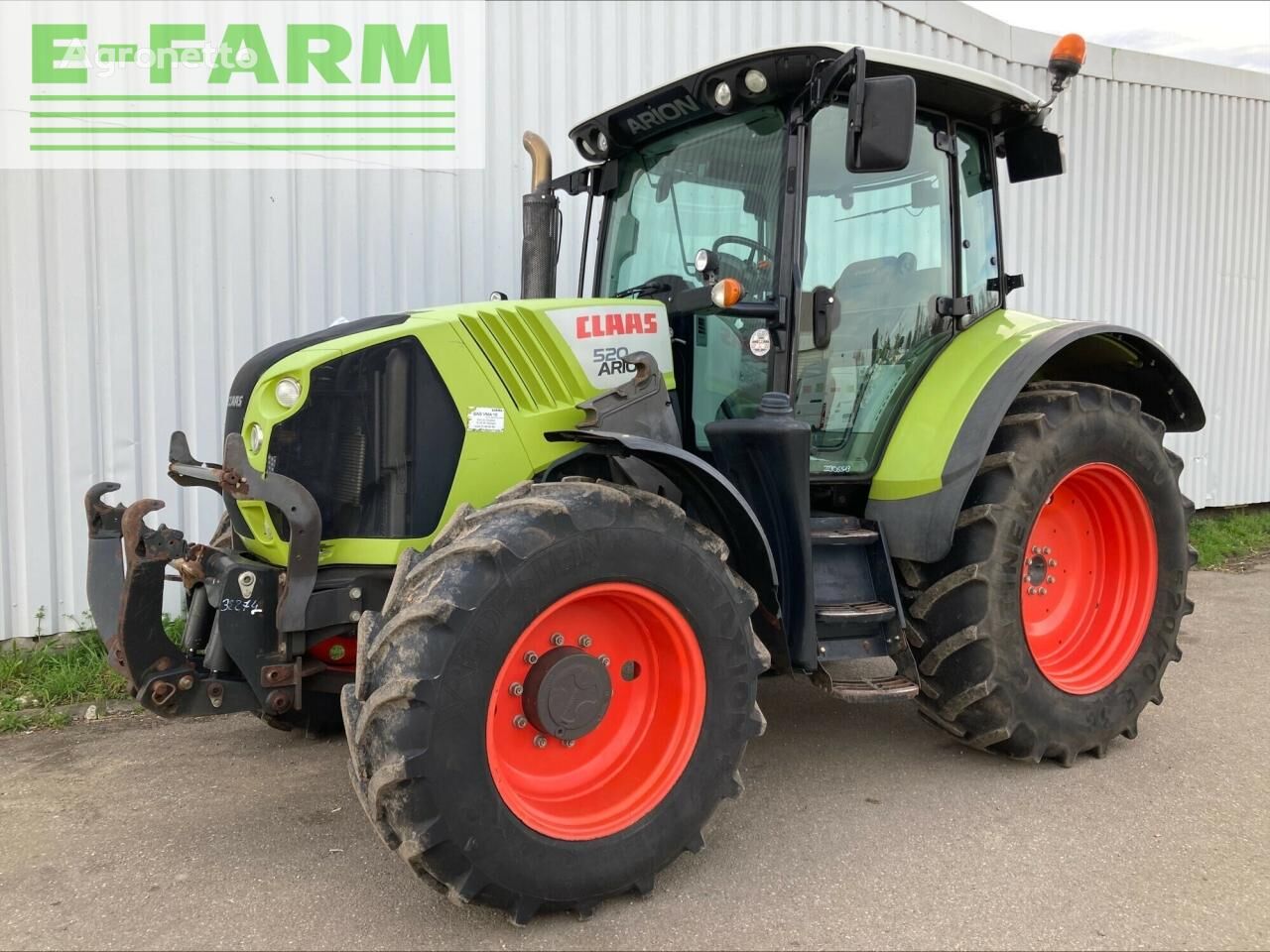 tracteur à roues arion 520 t4i