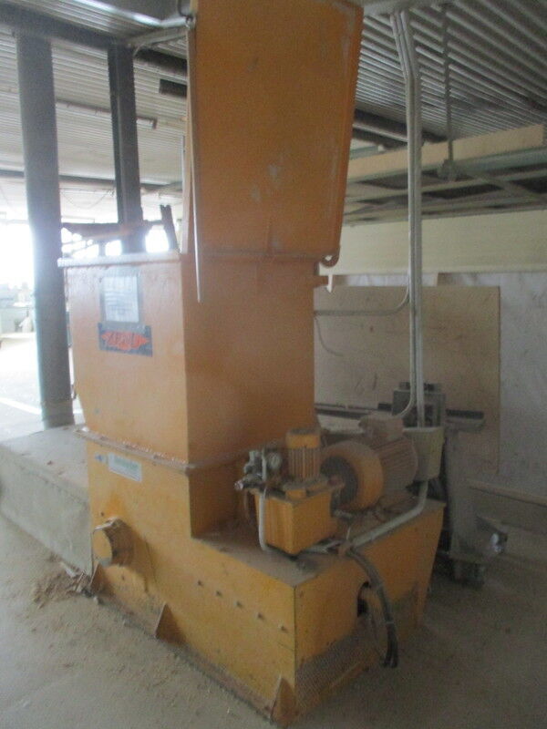 Zeno ZTLL 800 x 1000 wood chipper